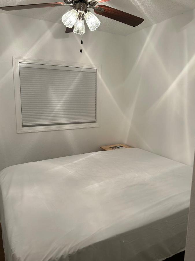 Guest House Casa De Таузънд Оукс Екстериор снимка